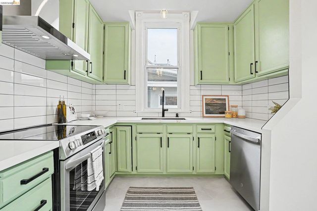 865 Cedar St, Alameda, CA 94501