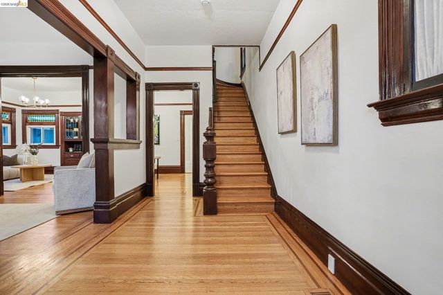 865 Cedar St, Alameda, CA 94501