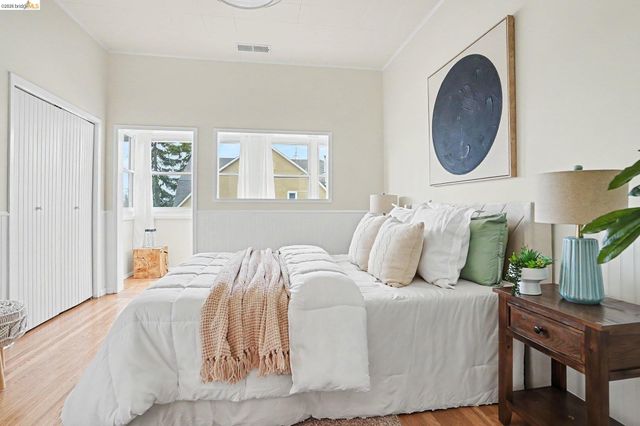 865 Cedar St, Alameda, CA 94501