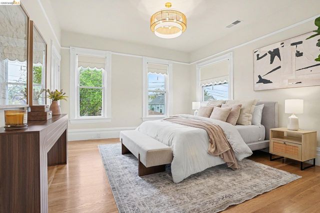 865 Cedar St, Alameda, CA 94501