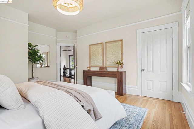 865 Cedar St, Alameda, CA 94501