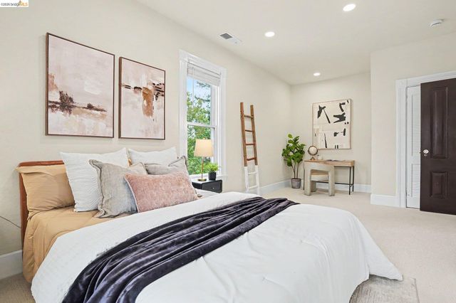 865 Cedar St, Alameda, CA 94501