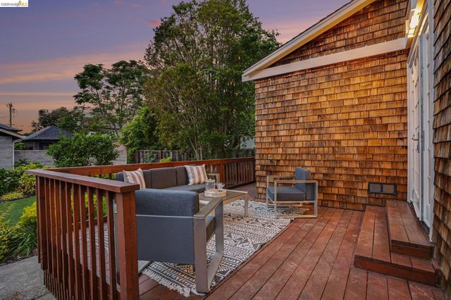 865 Cedar St, Alameda, CA 94501