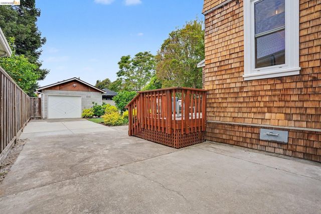 865 Cedar St, Alameda, CA 94501