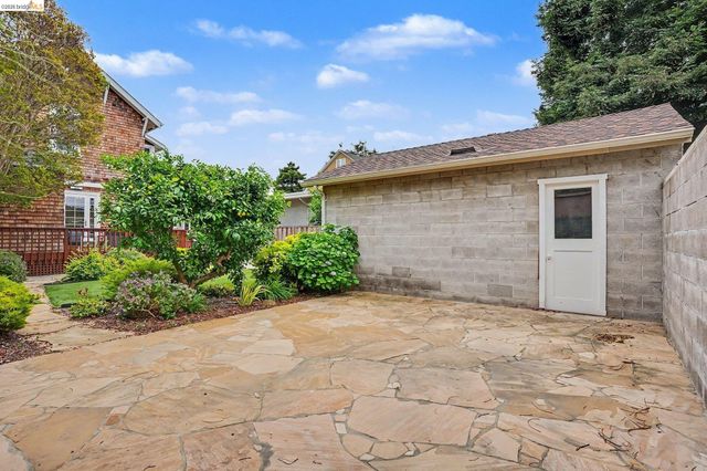 865 Cedar St, Alameda, CA 94501