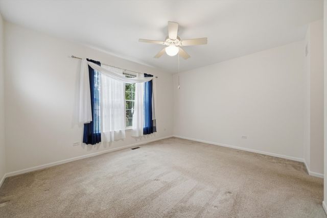 21240 Windsor Lake Lane, Crest Hill, IL 60403