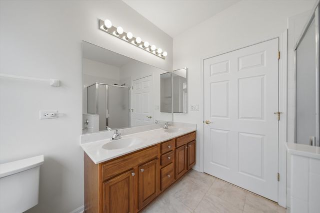 21240 Windsor Lake Lane, Crest Hill, IL 60403