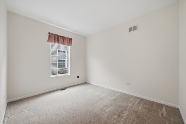 21240 Windsor Lake Lane, Crest Hill, IL 60403