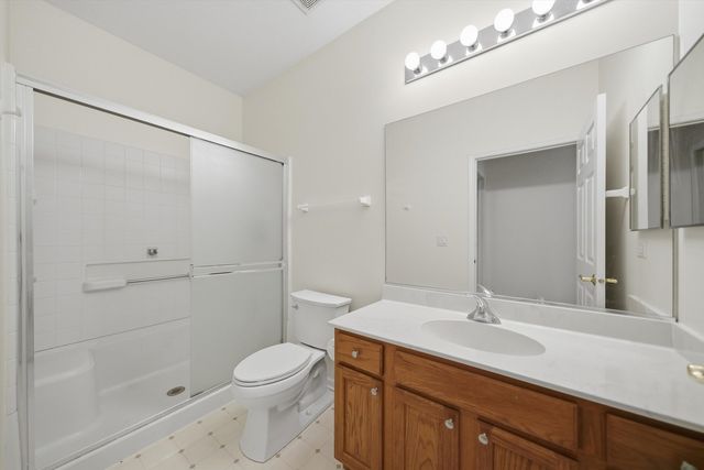 21240 Windsor Lake Lane, Crest Hill, IL 60403