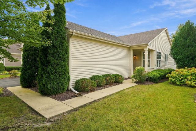 21240 Windsor Lake Lane, Crest Hill, IL 60403