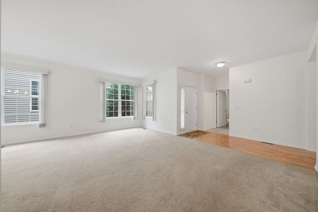 21240 Windsor Lake Lane, Crest Hill, IL 60403
