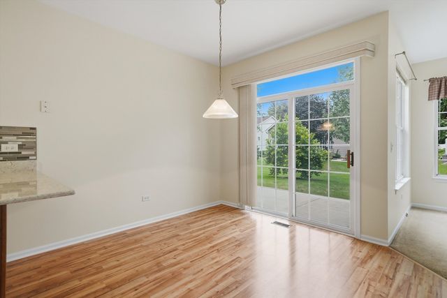 21240 Windsor Lake Lane, Crest Hill, IL 60403