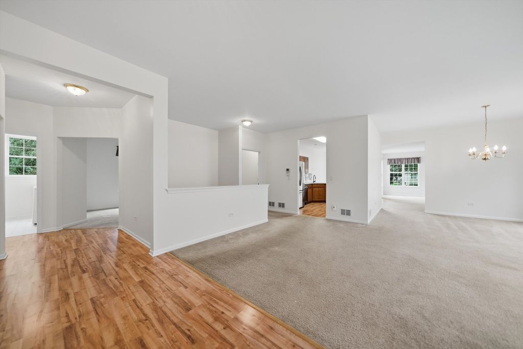 21240 Windsor Lake Lane, Crest Hill, IL 60403 — photo 5