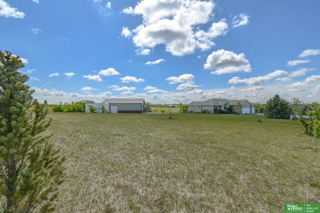 20500 SW Hollow Court, Martell, NE 68404