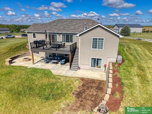 20500 SW Hollow Court, Martell, NE 68404