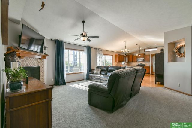 20500 SW Hollow Court, Martell, NE 68404