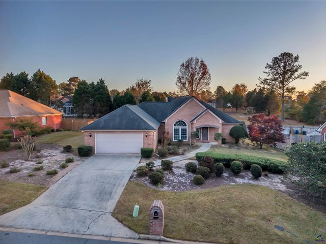 111 Raintree Drive, Warner Robins, GA 31088