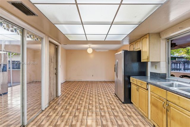 7749 Fairway Blvd, Miramar, FL 33023