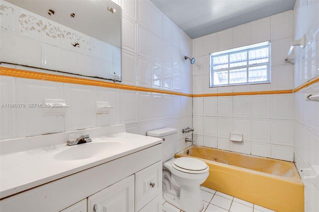 7749 Fairway Blvd, Miramar, FL 33023