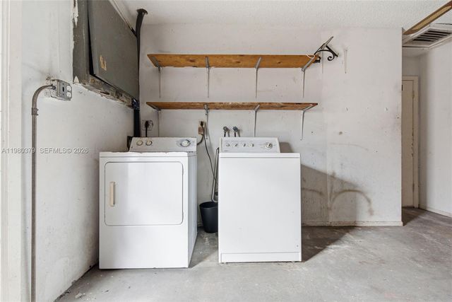 7749 Fairway Blvd, Miramar, FL 33023