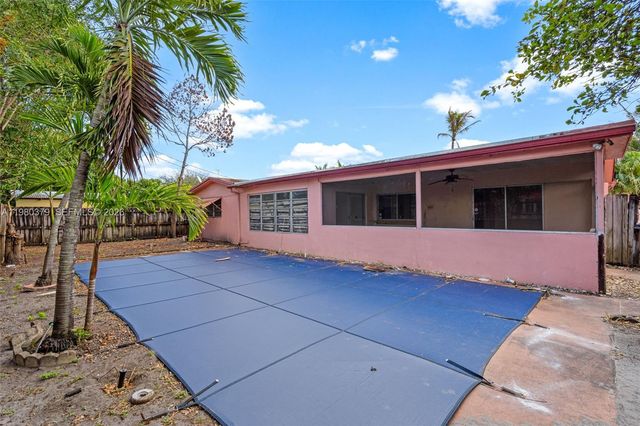 7749 Fairway Blvd, Miramar, FL 33023