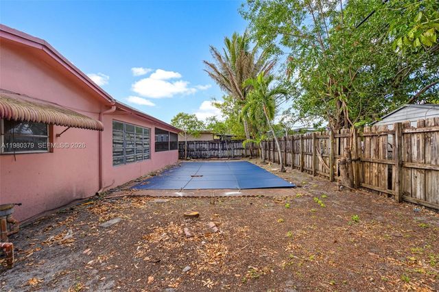 7749 Fairway Blvd, Miramar, FL 33023