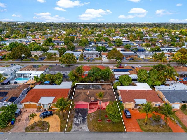 7749 Fairway Blvd, Miramar, FL 33023