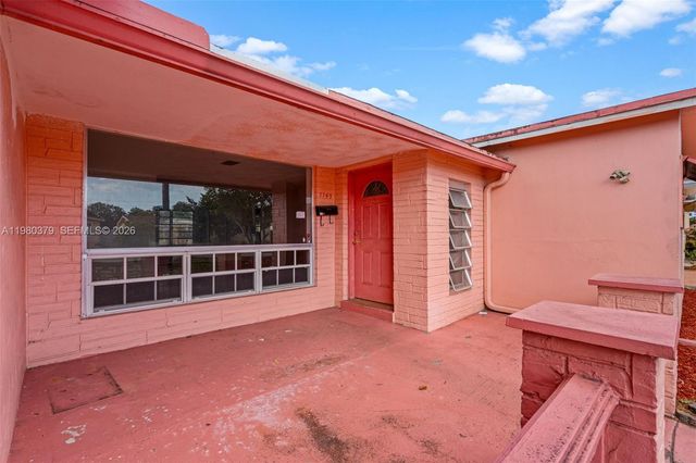 7749 Fairway Blvd, Miramar, FL 33023