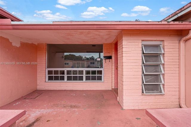 7749 Fairway Blvd, Miramar, FL 33023