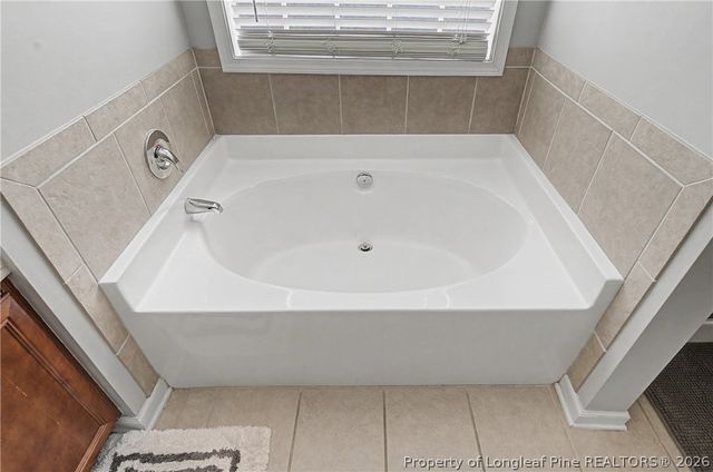 208 Lochwood Drive, Raeford, NC 28376