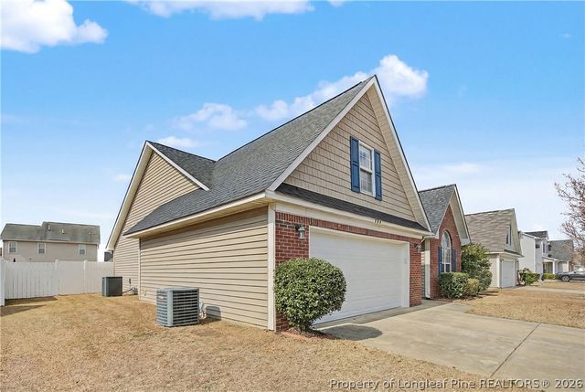 208 Lochwood Drive, Raeford, NC 28376