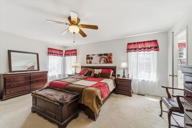 6678 TURNING RUN LN, Marshall, VA 20115