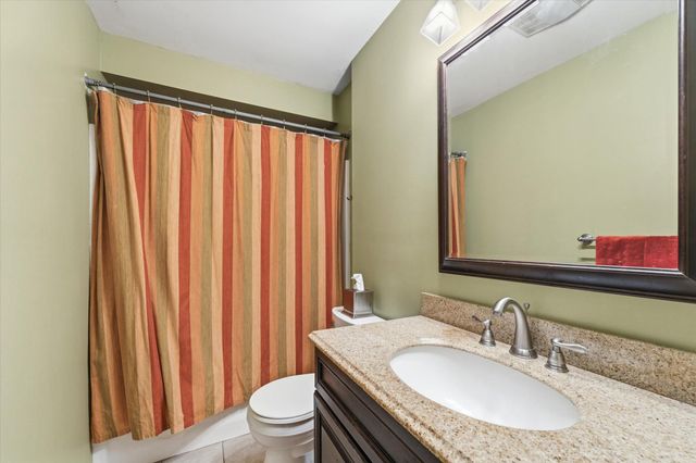 6678 TURNING RUN LN, Marshall, VA 20115