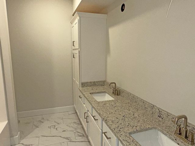 1281 N Maxine Avenue, Nixa, MO 65714