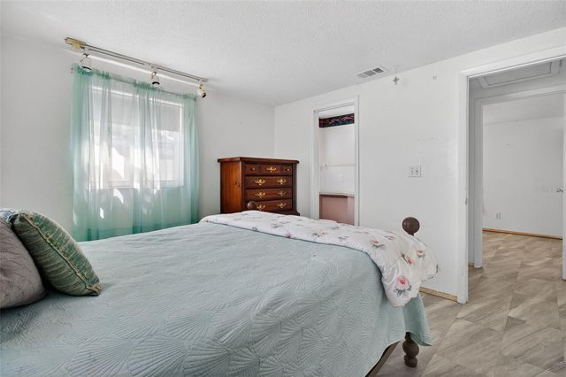 5865 92ND AVENUE N, Pinellas Park, FL 33782