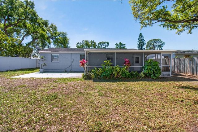 5865 92ND AVENUE N, Pinellas Park, FL 33782