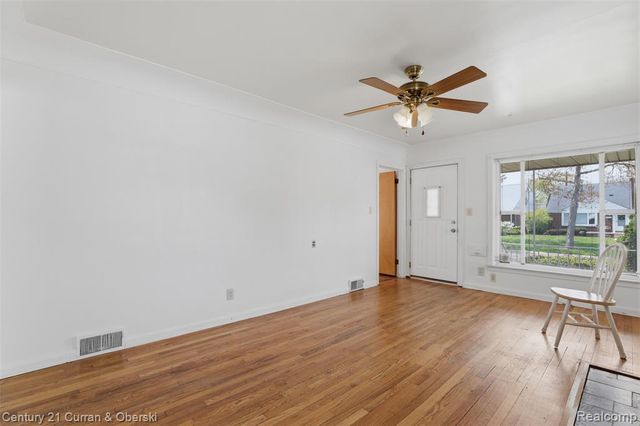 1656 N Franklin Street, Dearborn, MI 48128