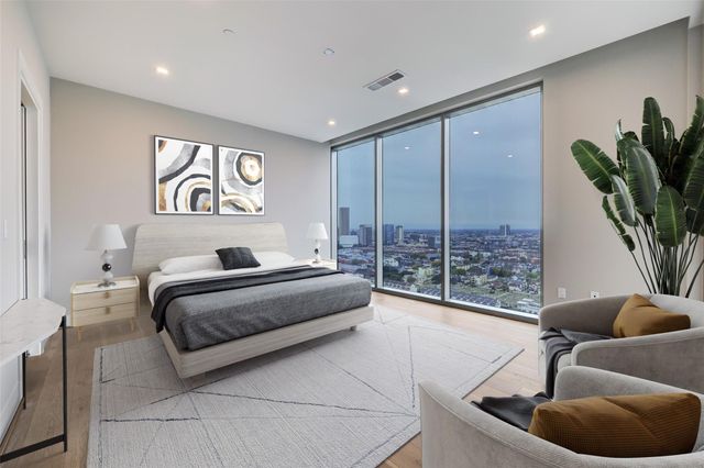 1711 Allen Parkway 2203, Houston, TX 77019