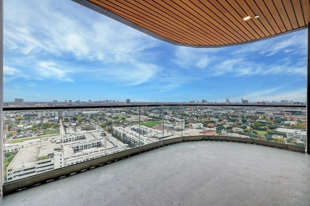 1711 Allen Parkway 2203, Houston, TX 77019