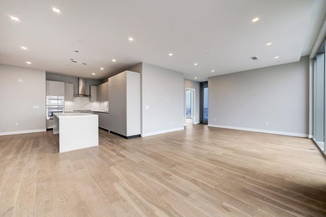 1711 Allen Parkway 2203, Houston, TX 77019