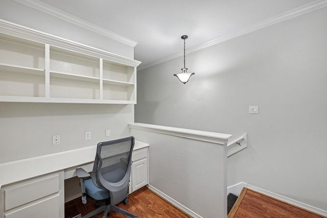 5886 Inwood Park Court, Houston, TX 77057