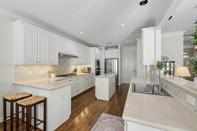 5886 Inwood Park Court, Houston, TX 77057
