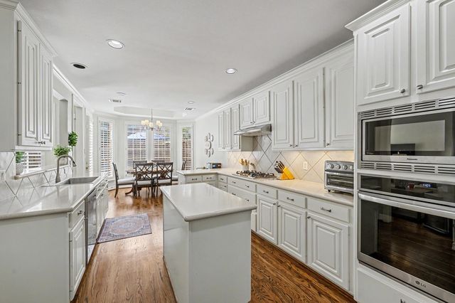 5886 Inwood Park Court, Houston, TX 77057