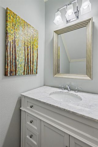 5886 Inwood Park Court, Houston, TX 77057