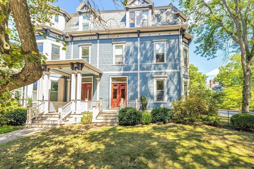 3 Gorham Avenue 5, Brookline, MA 02445