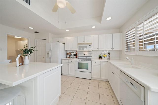 6318 GRAND OAK CIRCLE 204, Bradenton, FL 34203