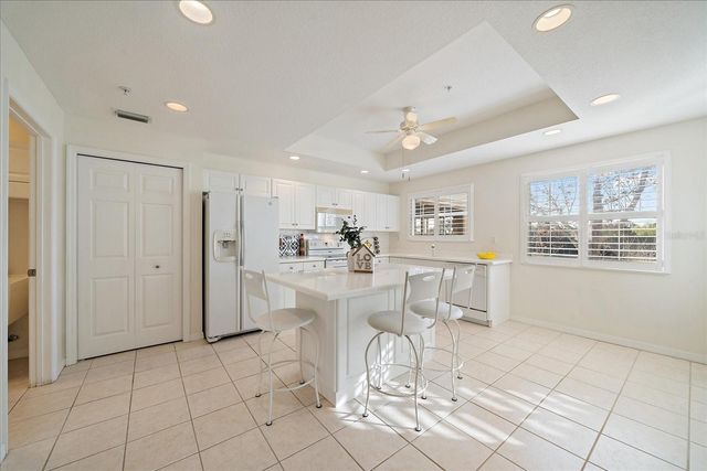 6318 GRAND OAK CIRCLE 204, Bradenton, FL 34203