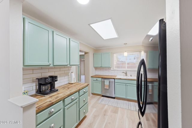 12244 N SAINT ANDREW Drive E, Sun City, AZ 85351