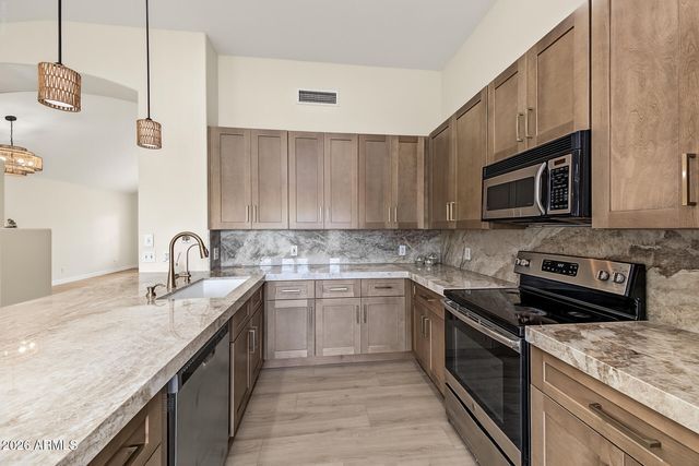 15014 S 47TH Street, Phoenix, AZ 85044