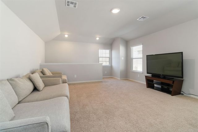 104 Sky Meadows CIR, San Marcos, TX 78666